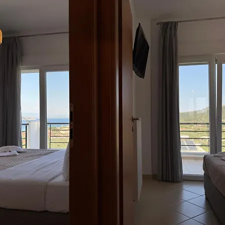 Beis Seaview Villa *